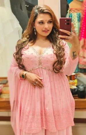 call girl in Uttam Nagar