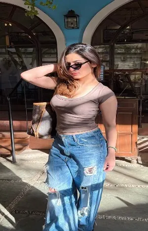 VIP call girl in Uttam Nagar